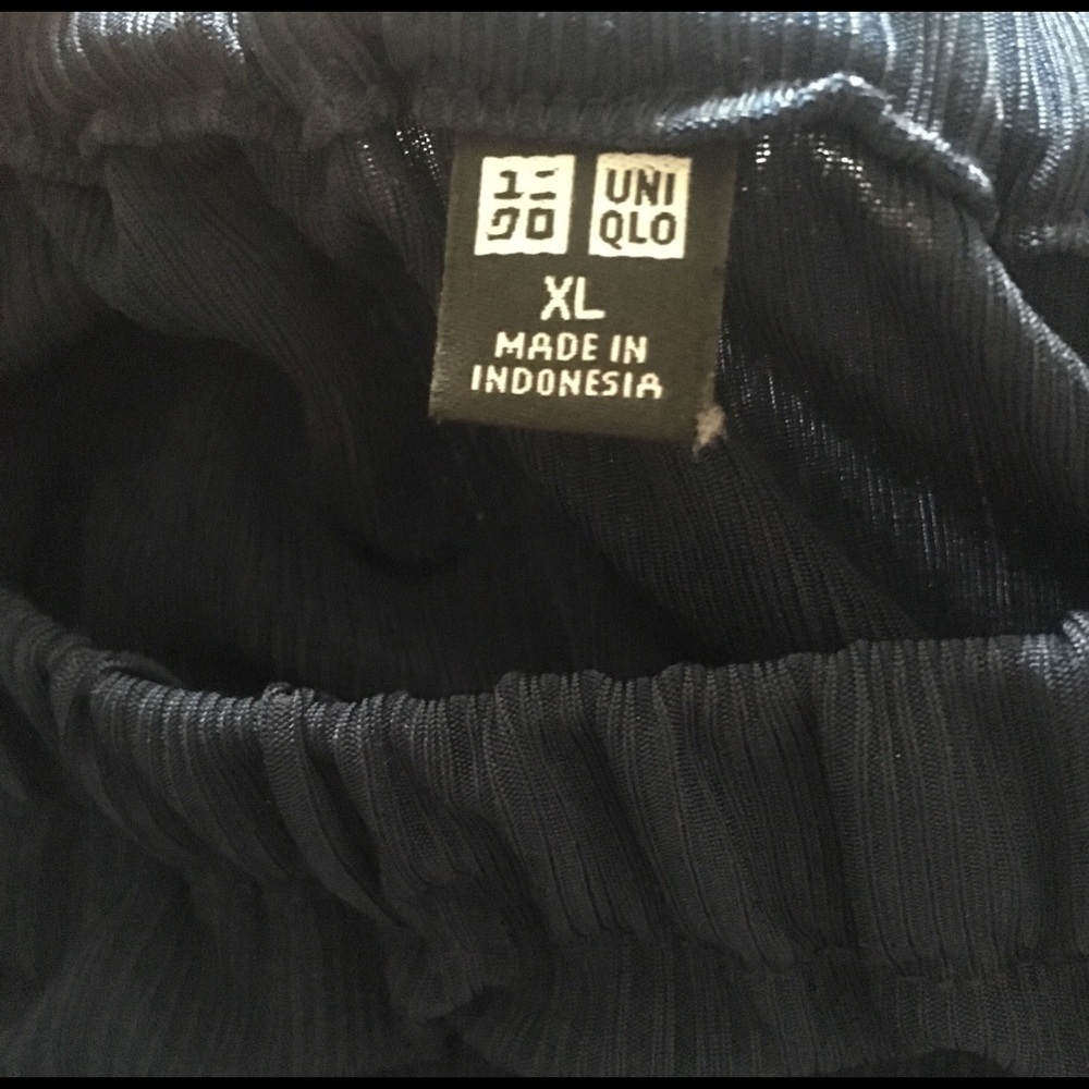 Uniqlo navy off shoulder top | Size XL